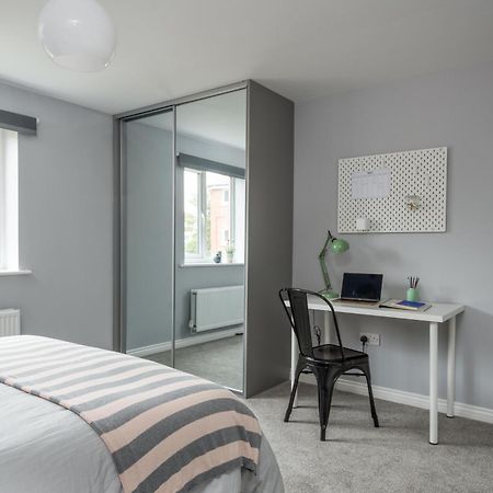 Coventry Jlr Guest House Kültér fotó